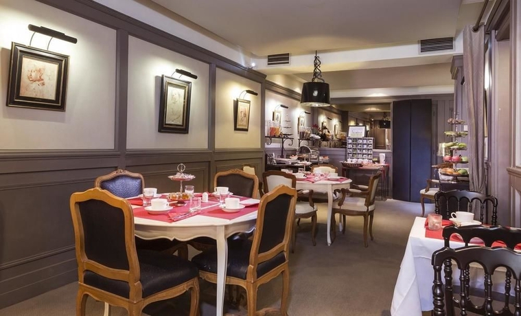 Imagen del bar/restaurante del Hotel Hotel Claridge. Foto 4