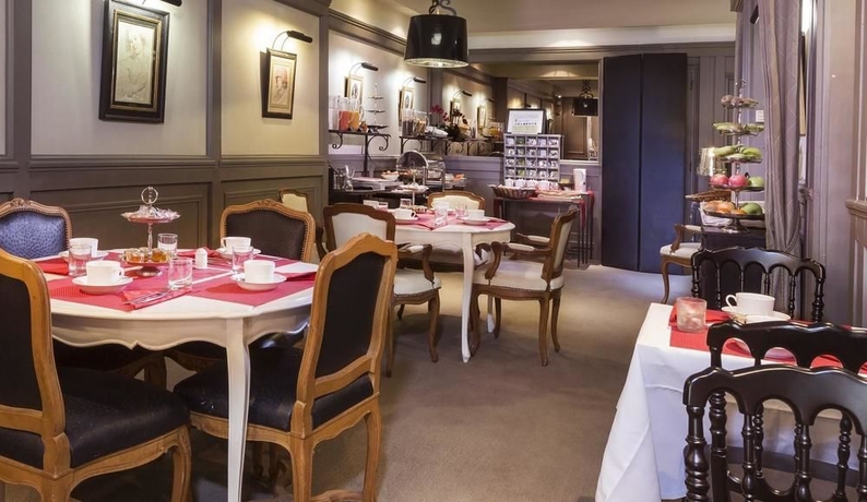 Imagen del bar/restaurante del Hotel Hotel Claridge. Foto 5