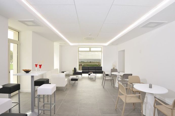 Imagen de la habitación del Hotel Hotel Club Torre Salinas. Foto 9