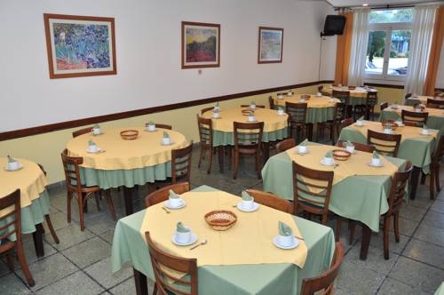 Imagen general del Hotel Hotel Corona. Foto 4