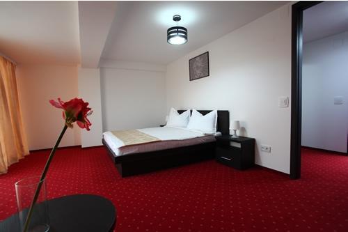 Imagen general del Hotel Hotel Corona. Foto 5