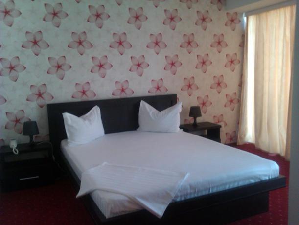 Imagen general del Hotel Hotel Corona. Foto 13