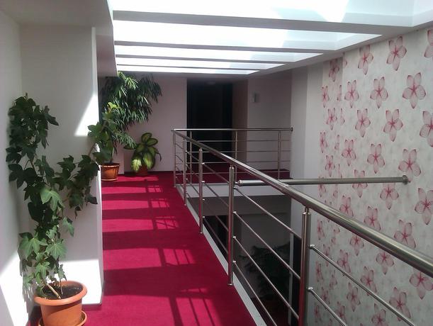 Imagen general del Hotel Hotel Corona. Foto 16