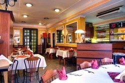Imagen general del Hotel Hotel Corvin. Foto 14
