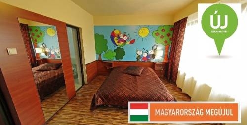 Imagen general del Hotel Hotel Corvin. Foto 16