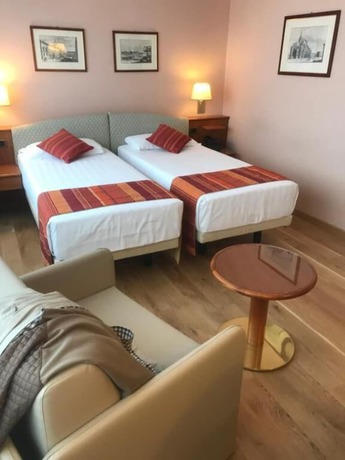 Imagen de la habitación del Hotel Hotel Crystal. Foto 12