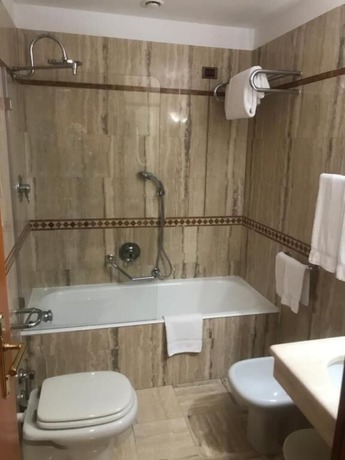 Imagen de la habitación del Hotel Hotel Crystal, Varese. Foto 17
