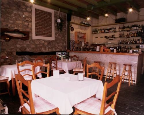 Imagen general del Hotel Hotel Cuevas Del Mar. Foto 4