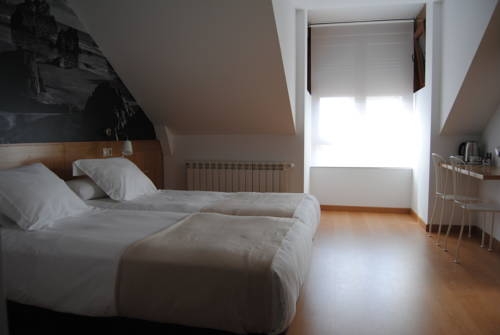 Imagen general del Hotel Hotel Dabeleira. Foto 6