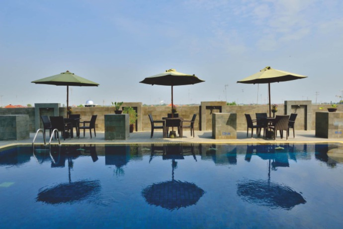 Imagen de la piscina del Hotel Hotel Dafam Pekalongan. Foto 13