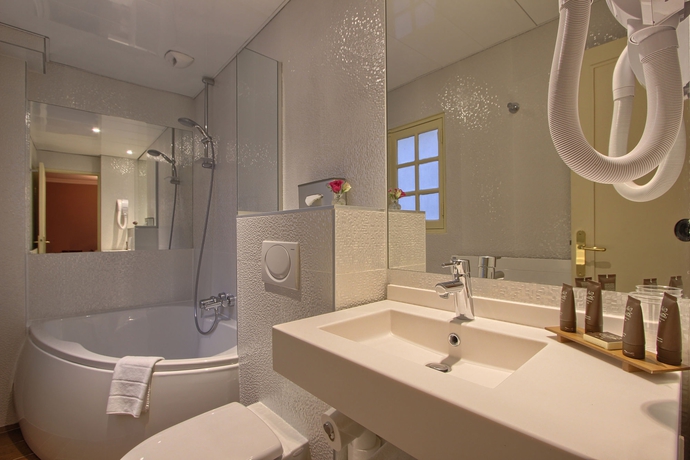 Imagen de la habitación del Hotel Hotel Des Deux Continents. Foto 4