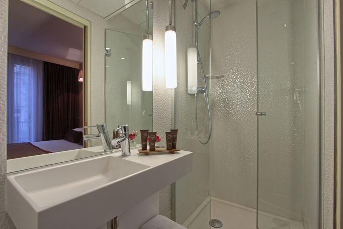 Imagen de la habitación del Hotel Hotel Des Deux Continents. Foto 10