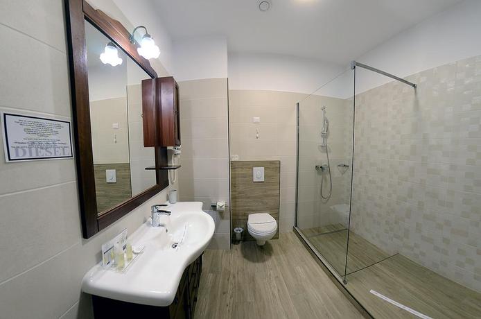 Imagen de los interiores del Hotel Hotel Diesel. Foto 11