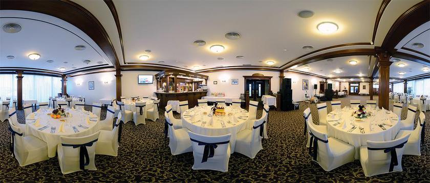 Imagen del bar/restaurante del Hotel Hotel Diesel. Foto 2