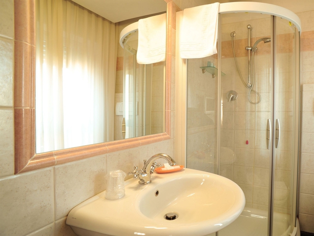 Imagen de la habitación del Hotel Hotel Domo, Perugia. Foto 12