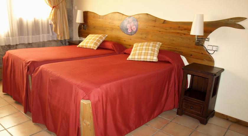 Imagen de la habitación del Hotel Hotel El Jou. Foto 2