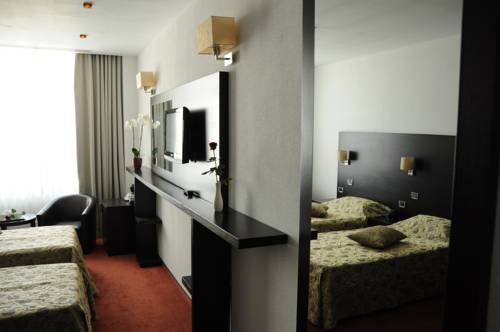 Imagen de los interiores del Hotel Hotel Emd. Foto 4