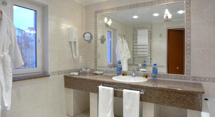 Imagen de la habitación del Hotel Hotel Emona. Foto 5