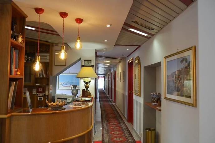 Imagen de los interiores del Hotel Hotel Facioni. Foto 16