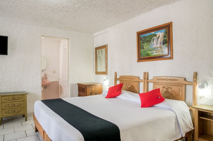 Imagen general del Hotel Hotel Farall&oacute;n Inn Canc&uacute;n. Foto 1