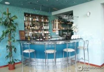 Imagen del bar/restaurante del Hotel Hotel Felicia. Foto 2