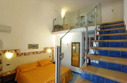 Imagen general del Hotel Hotel Floridiana. Foto 11