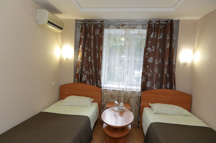 Imagen de la habitación del Hotel Hotel Flowers. Foto 10