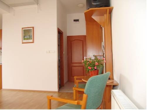 Imagen general del Hotel Hotel Forr&aacute;s Zalakaros. Foto 4