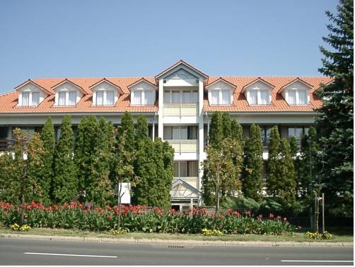 Imagen general del Hotel Hotel Forr&aacute;s Zalakaros. Foto 11