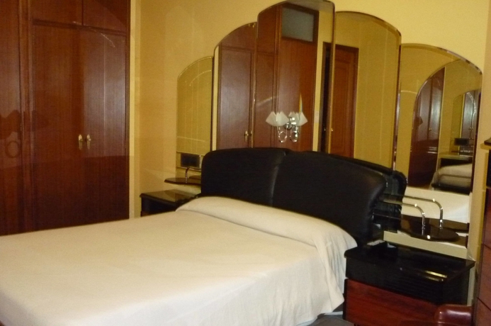 Imagen de la habitación del Hotel Hotel Francisco Javier. Foto 4