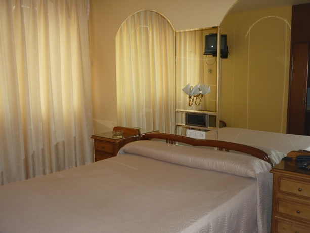 Imagen de la habitación del Hotel Hotel Francisco Javier. Foto 7