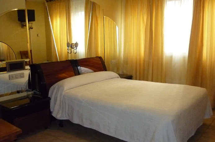 Imagen de la habitación del Hotel Hotel Francisco Javier. Foto 10