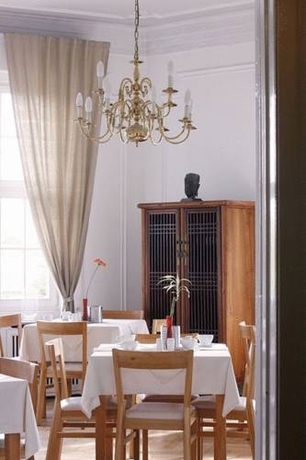 Imagen general del Hotel Hotel Fresena im Dammtorpalais. Foto 2