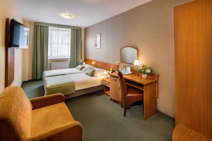 Imagen de la habitación del Hotel Hotel Galicya. Foto 17