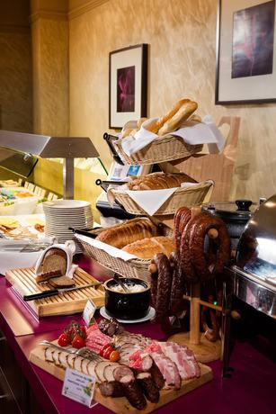 Imagen del bar/restaurante del Hotel Hotel Galicya. Foto 2