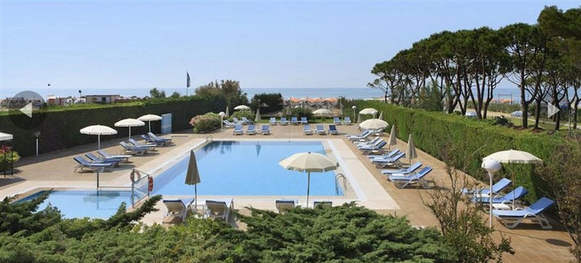 Imagen de la piscina del Hotel Hotel Gallia. Foto 14