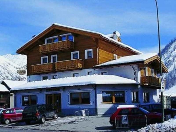Imagen general del Hotel Hotel Garni Caravasc. Foto 4