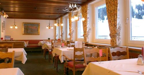 Imagen general del Hotel Hotel Garni L&auml;rchenhof. Foto 41