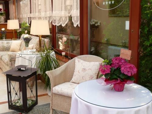 Imagen general del Hotel Hotel Garni Rosengarten. Foto 13