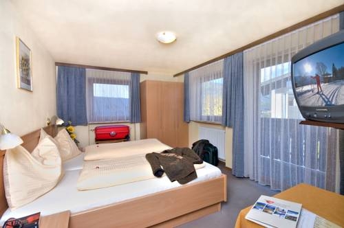 Imagen general del Hotel Hotel Gasthof Hirschenwirt. Foto 1