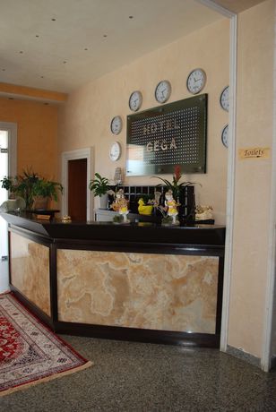 Imagen de los interiores del Hotel Hotel Gega. Foto 14