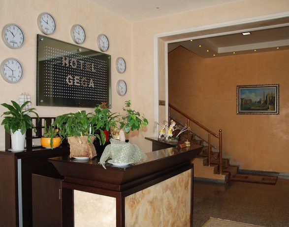 Imagen de los interiores del Hotel Hotel Gega. Foto 19