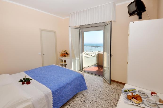 Imagen de la habitación del Hotel Hotel Globus, Bellaria-Igea Marina. Foto 5