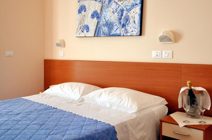 Imagen de la habitación del Hotel Hotel Globus. Foto 4