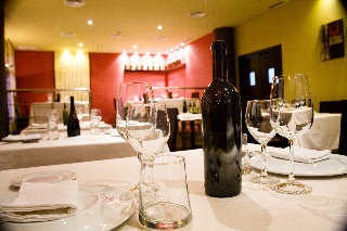 Imagen del bar/restaurante del Hotel Hotel Gran Batalla. Foto 4