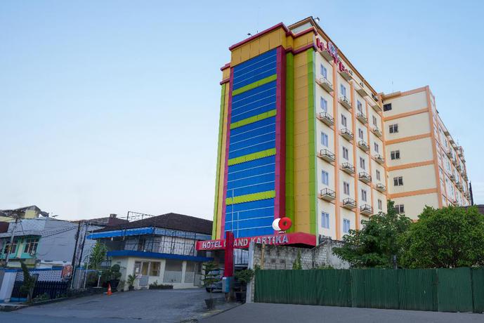Imagen general del Hotel Hotel Grand Kartika. Foto 3