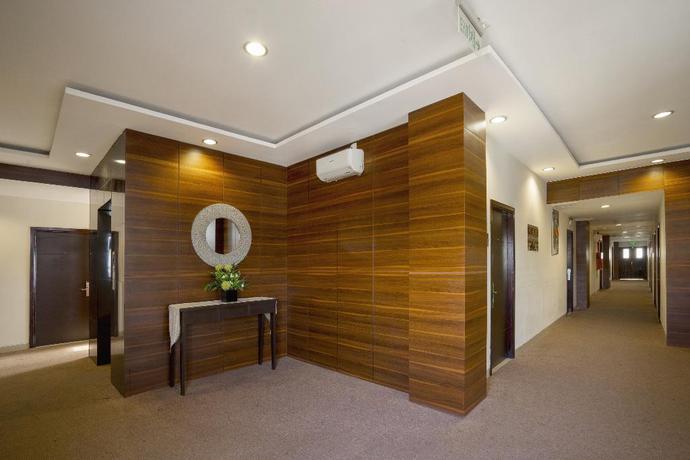 Imagen de los interiores del Hotel Hotel Grand Kartika. Foto 20