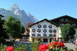 Imagen general del Hotel Hotel Gr&uuml;ner Baum, Ehrwald . Foto 15