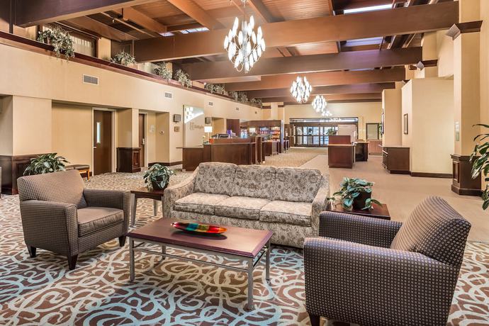 Imagen de los interiores del Hotel Hotel Gurnee. Foto 15