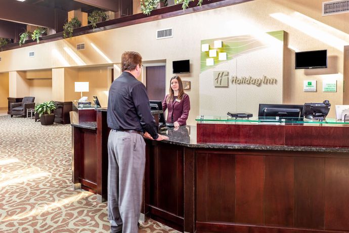 Imagen de los interiores del Hotel Hotel Gurnee. Foto 16